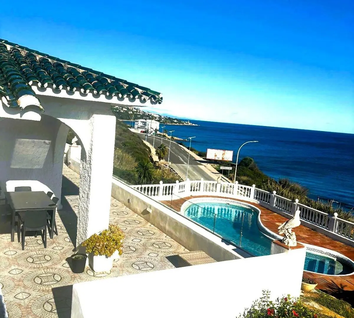 Amazing Sea Views Villa From Sotogrande 0*,